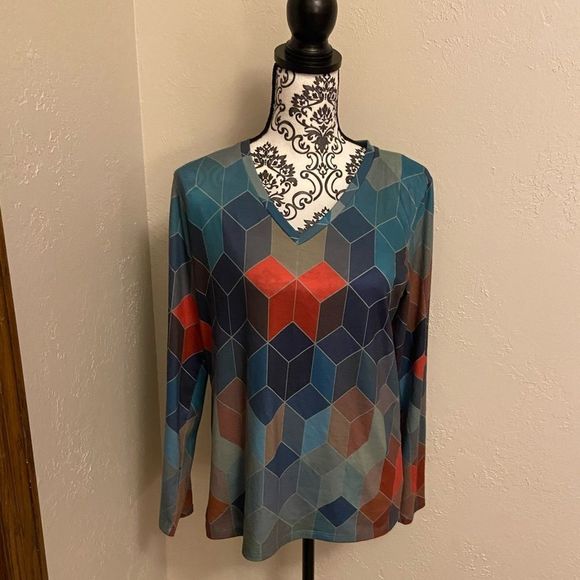 exclusive Tops - ‎Geometric top